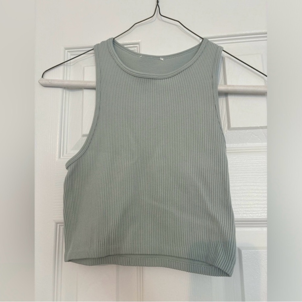 Sleek Ribbed Tank Top - Dull Green